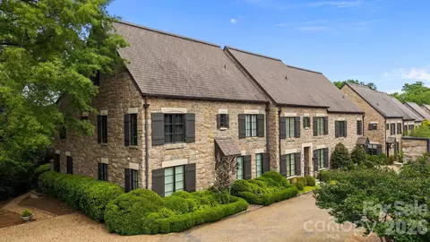 1550 High St, Charlotte, NC 28211