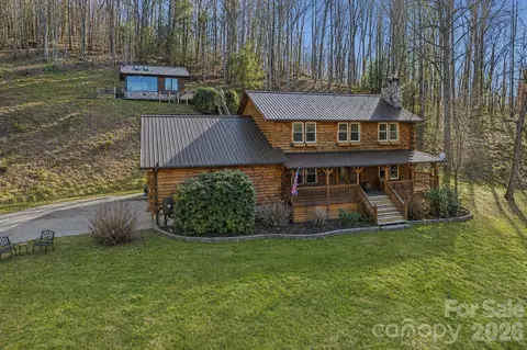 270 Admiration Ct, Waynesville, NC 28785