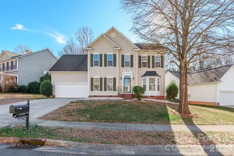11938 Harmon Ln, Pineville, NC 28134