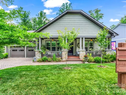 26 Balsam High Rd, Biltmore Lake, NC 28715