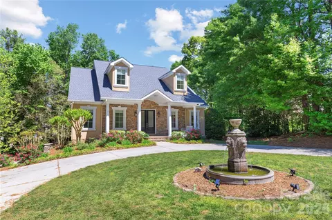 7967 Glen Abbey Cir, Stanley, NC 28164