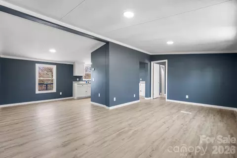 Living - 1737 Bush Dr, Conover, NC 28613 photo 2 of 2