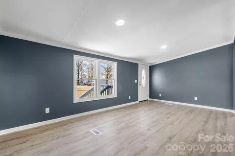 Living - 1737 Bush Dr, Conover, NC 28613 photo 1 of 2