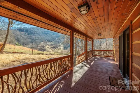 706 Ramble Ln, Canton, NC 28716 photo 6