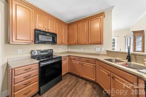 Kitchen - 3616 Haigler Rd, Monroe, NC 28110 photo 2 of 3
