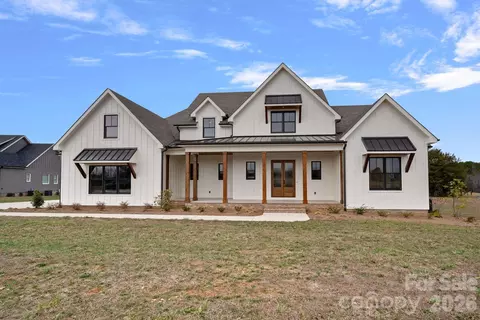 111 Monbo Meadows Ln, Statesville, NC 28677