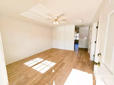 Living - 151 24th Nw St NW, Hickory, NC 28601 photo 1 of 5