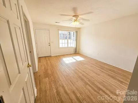 Living - 151 24th Nw St NW, Hickory, NC 28601 photo 3 of 5