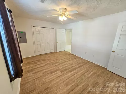 Bedroom - 151 24th Nw St NW, Hickory, NC 28601 photo 4 of 5