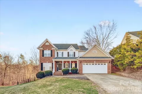 4963 Old River Dr, Hickory, NC 28602