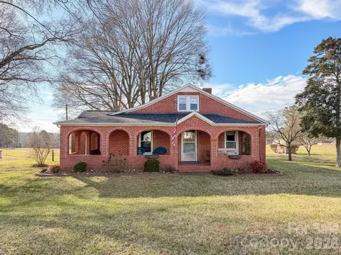 4363 Section House Rd, Hickory, NC 28601
