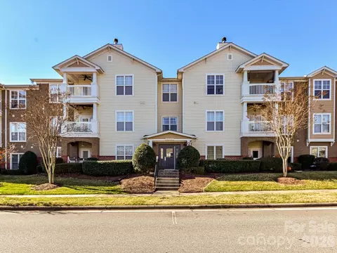 9145 Mcdowell Creek Ct, Cornelius, NC 28031