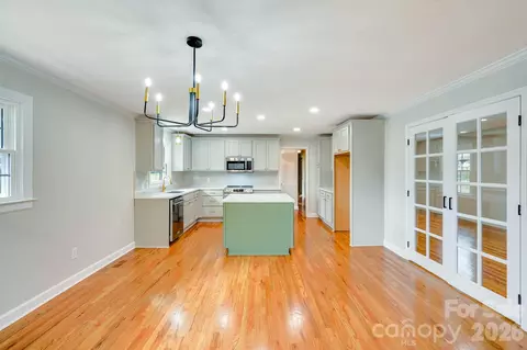 110 Scottsmoor Dr, Charlotte, NC 28214