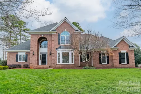 18908 Riverwind Ln, Davidson, NC 28036