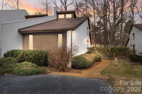 33 Lantern Ln, Lexington, NC 27292
