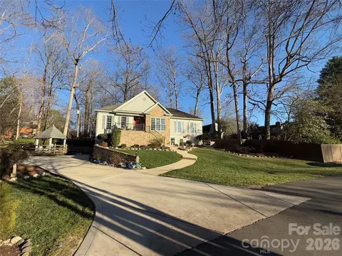 150 Lutomma Cir, Charlotte, NC 28270