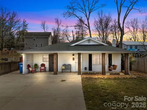 79 Bellevue Rd, Asheville, NC 28803