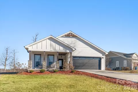 4555 Bristol Dr, Morganton, NC 28655