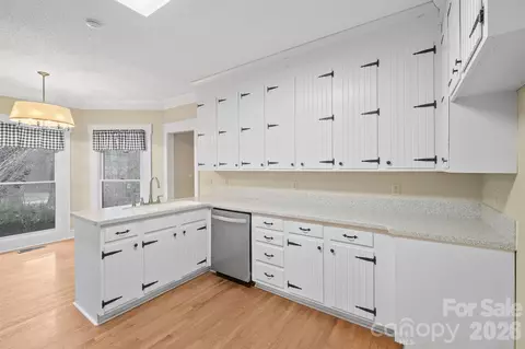 Kitchen - 1223 Creekside Dr, Conover, NC 28613 photo 1 of 4
