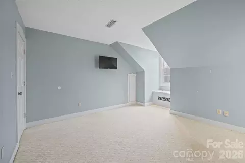 Bedroom - 1223 Creekside Dr, Conover, NC 28613 photo 9 of 11
