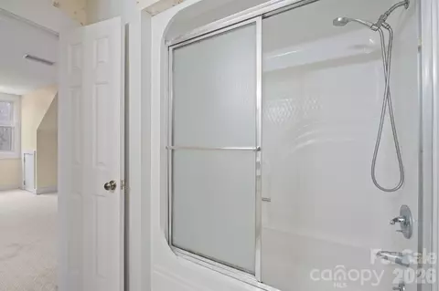Bath - 1223 Creekside Dr, Conover, NC 28613 photo 6 of 6