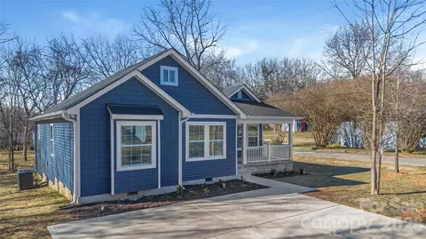 Exterior - 414 E Broad St, Salisbury, NC 28144 photo 2 of 4