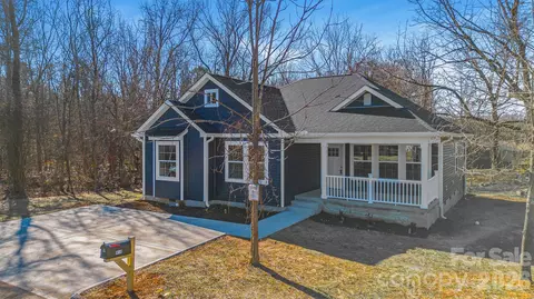 Exterior - 414 E Broad St, Salisbury, NC 28144 photo 3 of 4