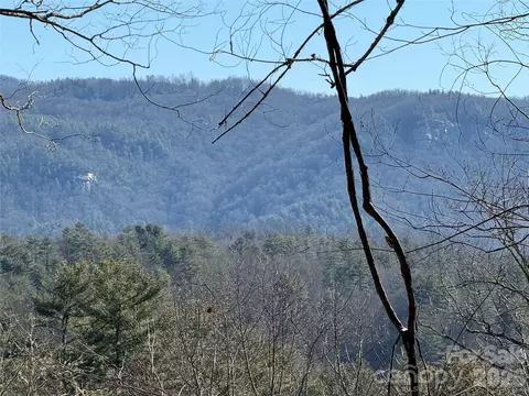 33 High Point Trl, Brevard, NC 28712