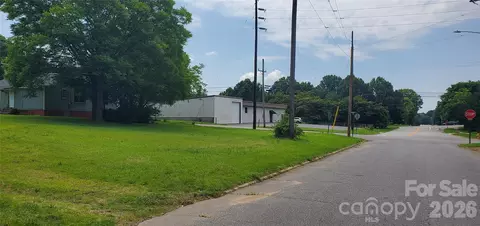 309 Monroe St, Statesville, NC 28677