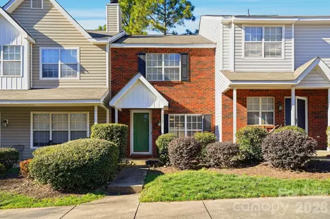 3015 Summercroft Ln, Charlotte, NC 28269