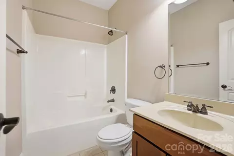 Bath - 160 Arrow Point Ln, Davidson, NC 28036 photo 5 of 5