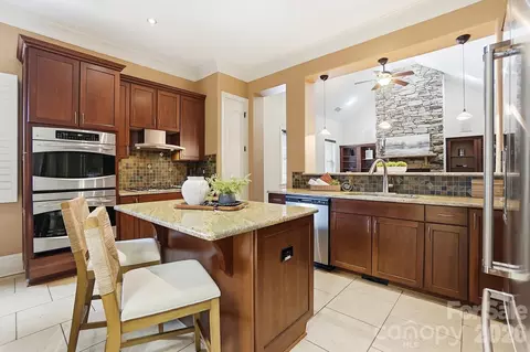 Kitchen - 160 Arrow Point Ln, Davidson, NC 28036 photo 3 of 5