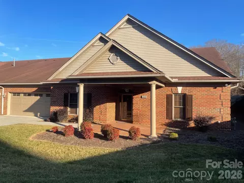 499 26th Ne Ave NE, Hickory, NC 28601