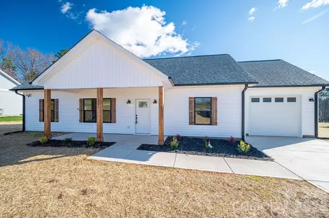 1161 13th Sw St SW, Hickory, NC 28602