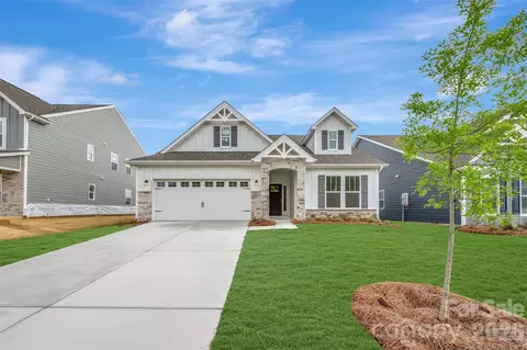 1338 Fremont Dr, Wingate, NC 28174