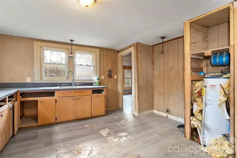 Kitchen - 75 Travis St, Clyde, NC 28721 photo 1 of 1