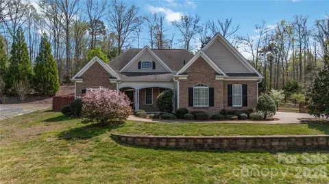 345 Clarendon Estates Dr, Clover, SC 29710