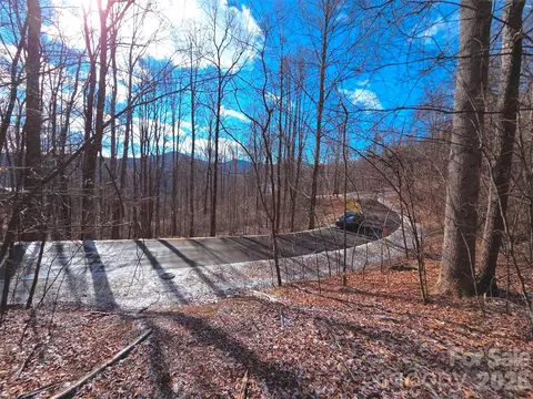 455 Mountain Watch 16 Dr #16, Waynesville, NC 28785