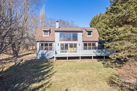 286 Pioneer Ridge Rd, Canton, NC 28716
