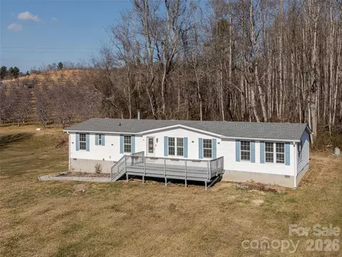 112 Lynn Estate Rd, Hendersonville, NC 28792