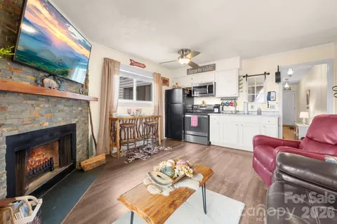 301 Pinnacle Inn 3304a Rd #3304A, Beech Mountain, NC 28604