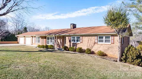 1470 Fairway Acres Rd, Lenoir, NC 28645