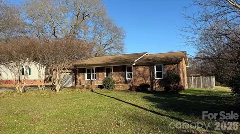 112 Woodhill Dr, Shelby, NC 28152