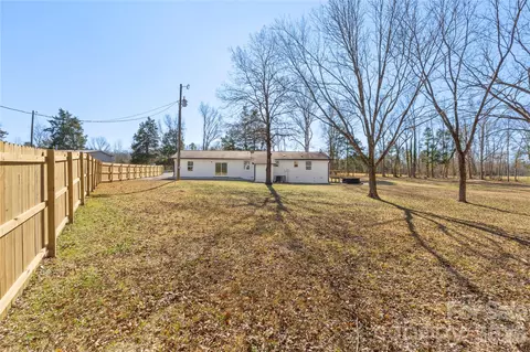 Exterior - 3991 Cimmeron Rd, Lancaster, SC 29720 photo 6 of 6