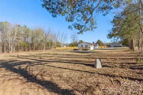 Exterior - 3991 Cimmeron Rd, Lancaster, SC 29720 photo 5 of 6