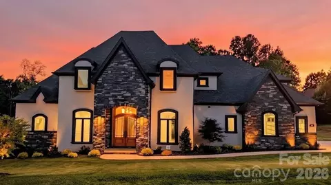110 Hunts Landing Dr, Mooresville, NC 28117
