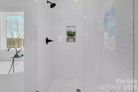 Bath - 3316 Evondale Rd, Lincolnton, NC 28092 photo 4 of 7