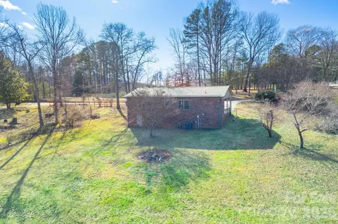 225 Baxter St, Morganton, NC 28655 photo 16