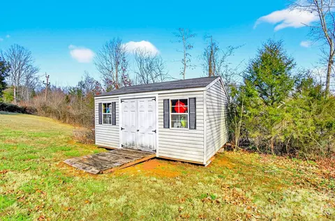 225 Baxter St, Morganton, NC 28655 photo 21