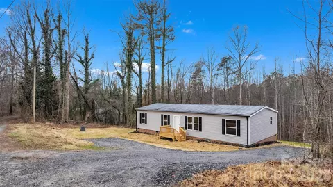 2113 Green Haven Ct, Morganton, NC 28655